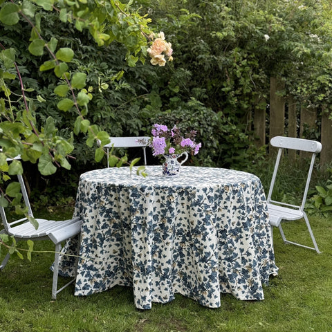 Chatsworth Ivy Tablecloth (Blue)